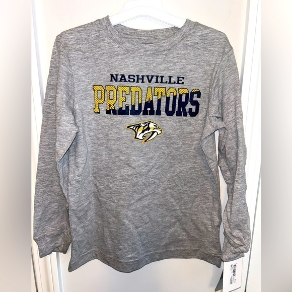 NWT - NHL Nashville Predators long‎ sleeves tshirt - sz XS - Picture 1 of 6